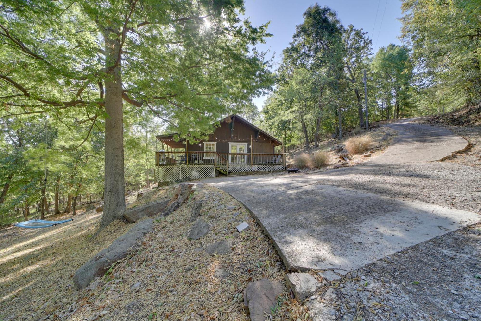 Secluded Vian Retreat Close To Tenkiller Lake Екстериор снимка